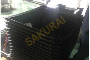 汽車前后風擋玻璃包邊PU機械手擠出包邊工藝